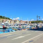 Le 43 Port Apartman *